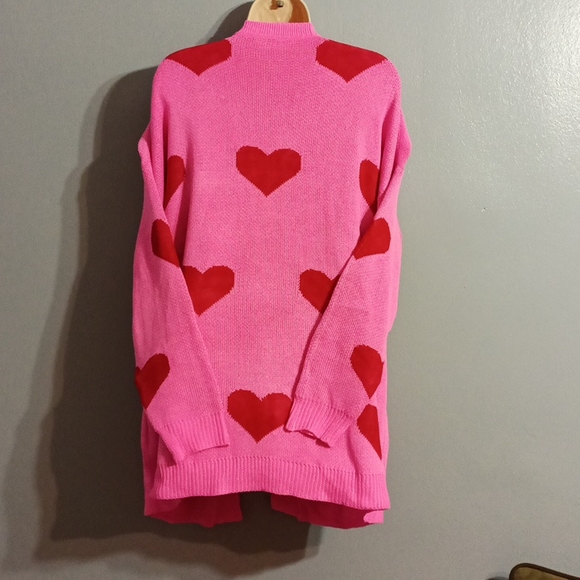 SHEIN Plus heart pattern pink with red ♥️ heart pattern cardigan duster. - Picture 16 of 17